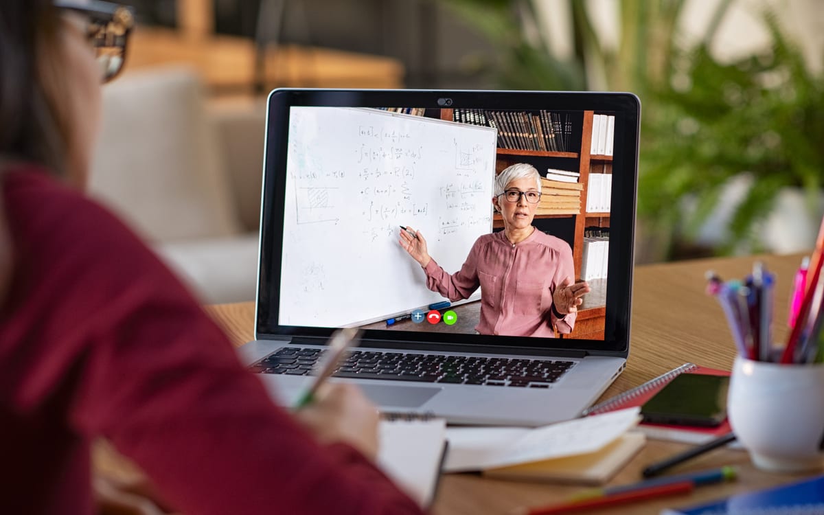 Running Open Enrollment: An Employer&rsquo;s 6-Week Playbook